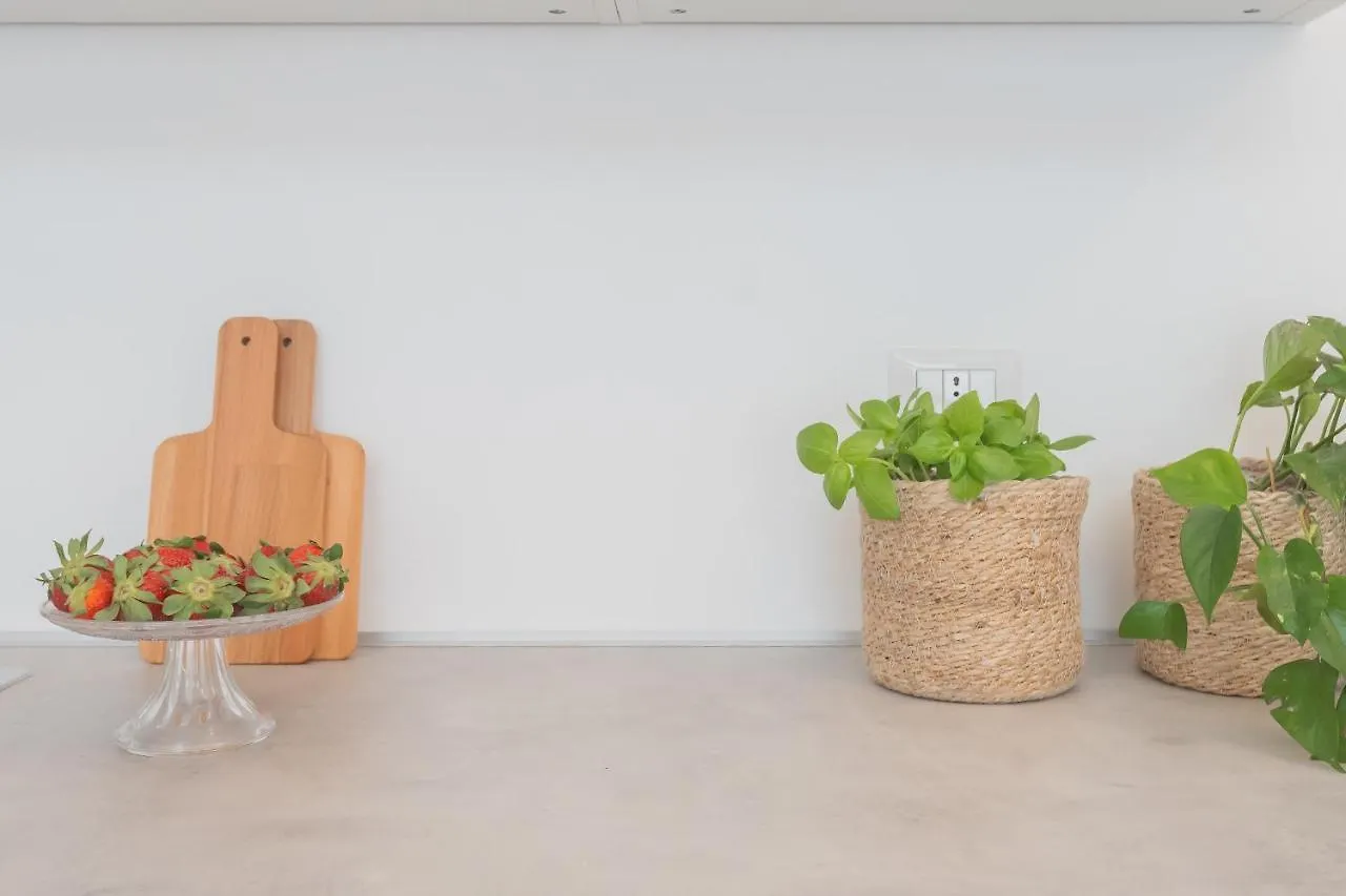 A Step From The Dome Apartment By Rent All Como
