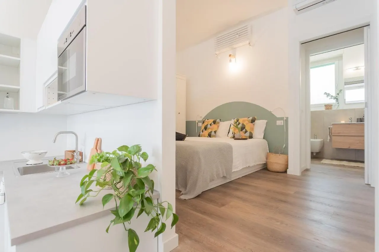A Step From The Dome Apartment By Rent All Como Itálie
